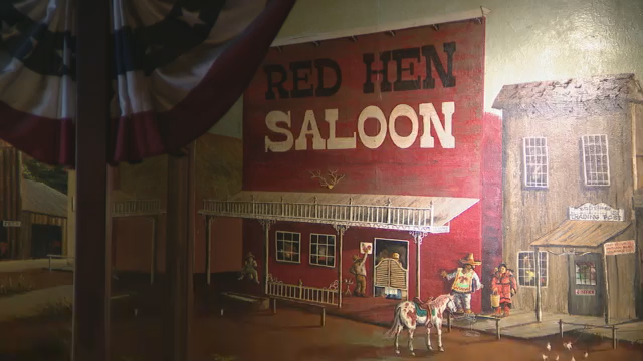 The Little Red Hen in Green Lake